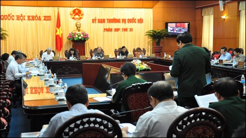 越南国会常委会第21次会议讨论信任调查结果报告及国会六次会议筹备情况