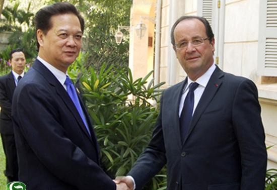 阮晋勇总理访问法国有助于推动两国关系取得实质性发展
