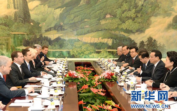 中国与俄罗斯签署21项双边合作文件