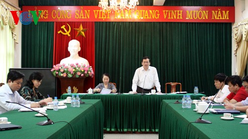 越南祖国阵线已向中部灾民提供650亿越盾善款