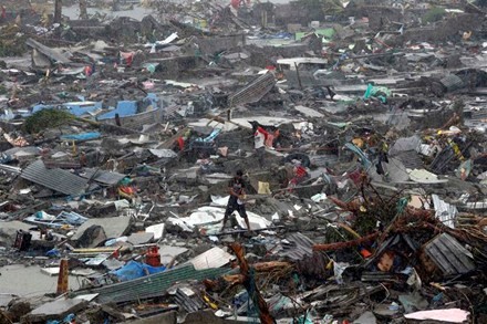  超强台风“海燕”给菲律宾造成巨大破坏