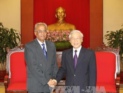 越共中央总书记阮富仲启程对印度进行国事访问