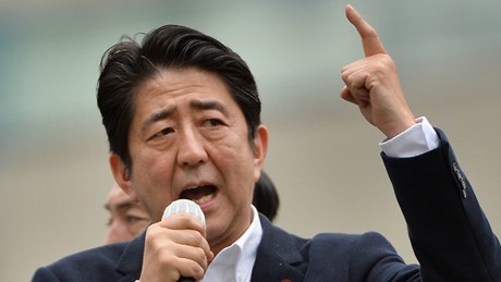 日本首相对中国划设东海防空识别区表示担忧
