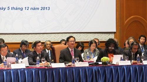 阮晋勇总理：越南希望伙伴方继续为越南快速持续发展提供援助