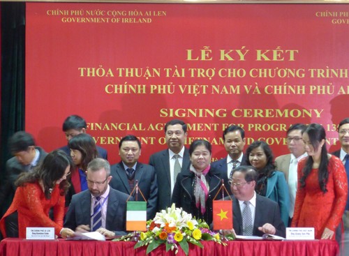 爱尔兰向2013至2015年越南减贫计划提供援助