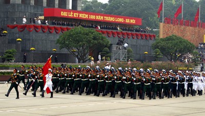 越南举行多项活动纪念人民军建军69周年