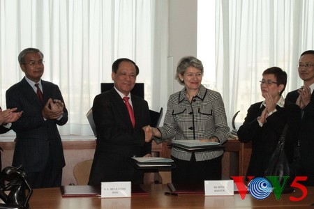 ASEAN和 UNESCO在巴黎签署合作框架协议
