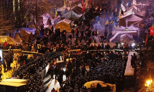 乌克兰议会通过特赦法草案   反对派领导人呼吁继续示威