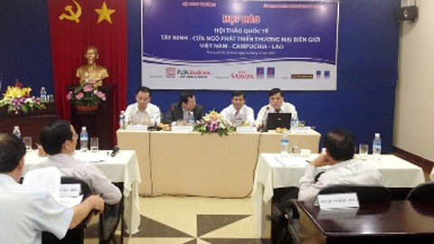 西宁省举行边贸发展国际研讨会