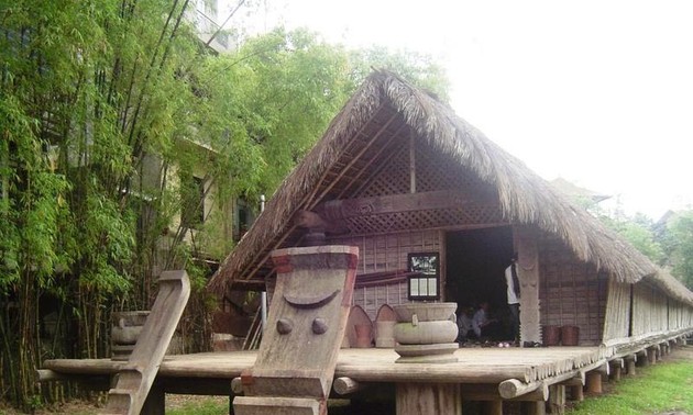 埃德族传统住房——如同悠远铜钲声的长屋