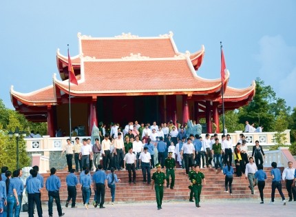 金瓯省举行胡志明主席纪念区二期工程落成典礼