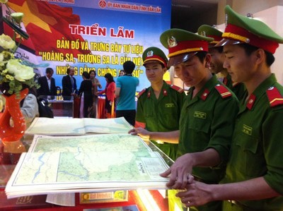 黄沙、长沙归属越南展在多乐省举行