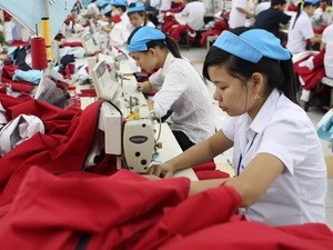 纺织服装业打破原料瓶颈，提高产品价值