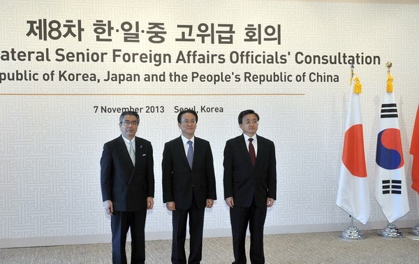 中日韩开始第四轮自贸协定谈判