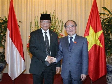 印度尼西亚人民协商会议主席圆满结束对越正式访问