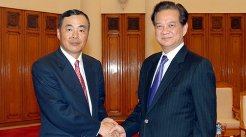 阮晋勇总理会见中国、泰国和埃及驻越大使