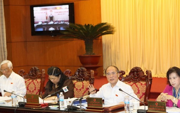 越南国会常务委员会向监督活动计划草案提供意见