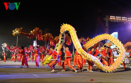 2014年下龙狂欢节在广宁省开幕