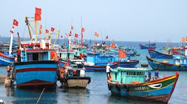 2000人参加越南海洋海岛周集会活动