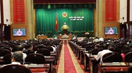 越南第13届国会第7次会议讨论社会经济发展计划执行情况