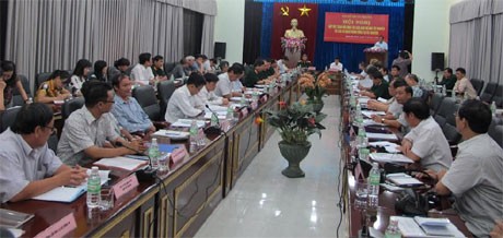 西原地区指导委员会与林同省领导人进行座谈