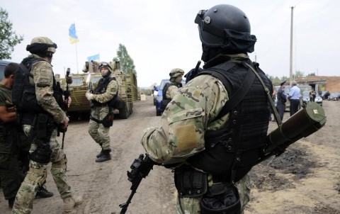 乌克兰总统承诺在军事行动中保持克制