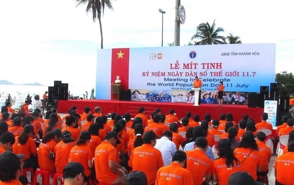 越南举办活动响应7·11世界人口日