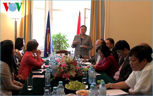 越南共产党代表团访问奥地利