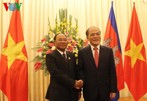 柬埔寨国会主席韩桑林圆满结束对越南的正式访问