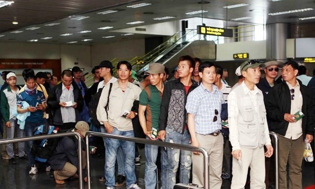 再有38名越南劳动者离开利比亚即将回国