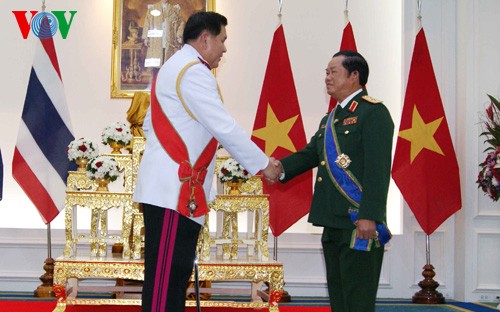 泰国向越南人民军总参谋长授予崇高勋章