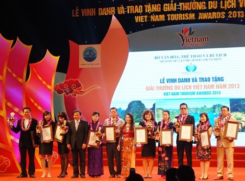  越南文化体育旅游部颁发2013年越南旅游奖