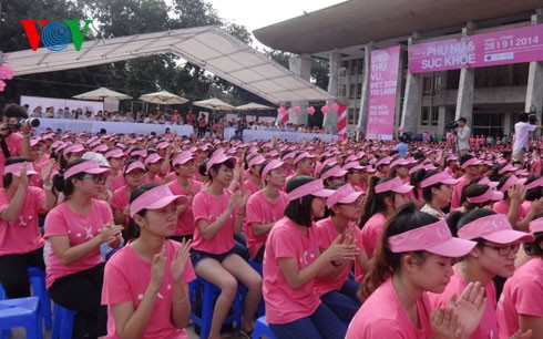 越南国家副主席阮氏缘出席“妇女与健康日”活动