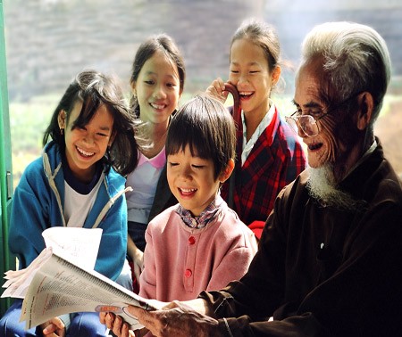 越南举行多项活动纪念10.1国际老年人日 