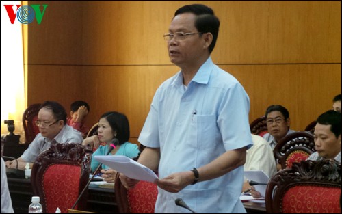 越南国会常委会第32次会议向2014年公民投诉举报解决报告提供意见