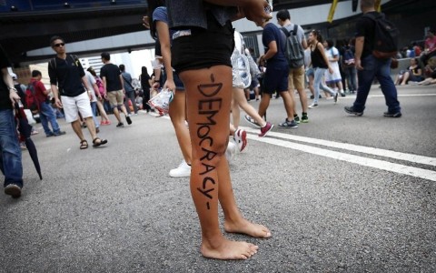 中国香港特区政府将与示威者进行对话