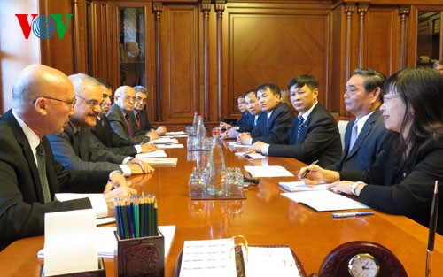 阿塞拜疆总理拉西扎德：阿越关系正迎来美好前景