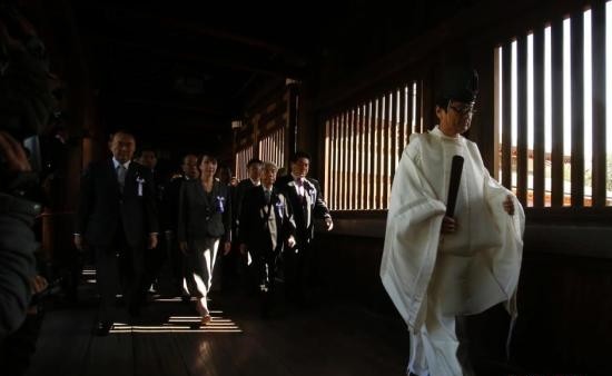 一百多名日本议员参拜靖国神社