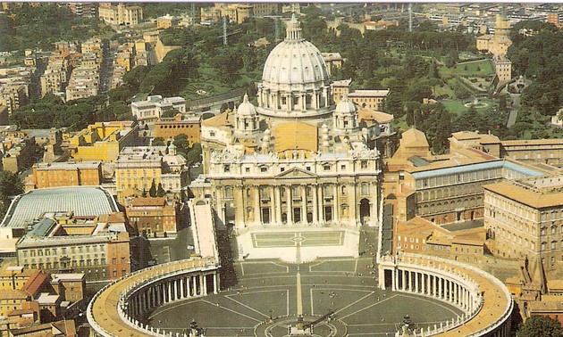 阮晋勇总理离开意大利米兰前往罗马对梵蒂冈进行访问