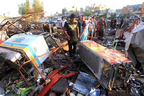 伊拉克发生血腥自杀式炸弹袭击事件