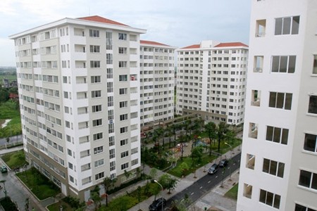 越南13届国会8次会议讨论《住房法修正案（草案）》和《房地产经营法修正（案草）案》