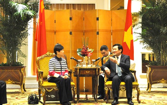 张晋创主席会见中国人民对外友好协会会长李小林