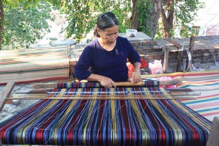 土锦纺织——巴那族的文化美