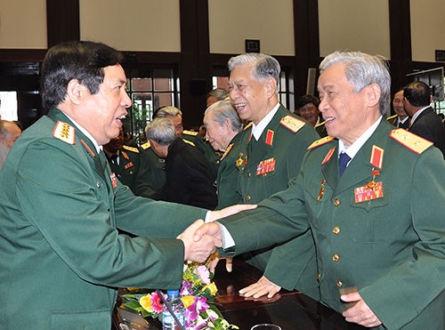 越南人民军建军70周年传统见面会在河内举行