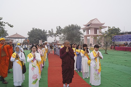 设在印度的越南第一座佛教南宗寺庙落成典礼