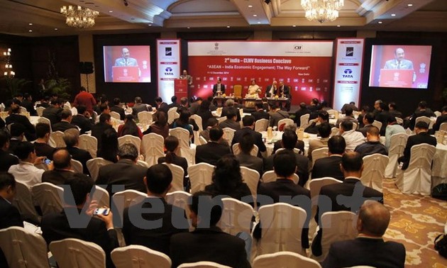 越老柬缅与印度企业第二次会议闭幕