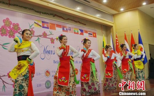 在中国的东南亚各国留学生进行交流增强团结
