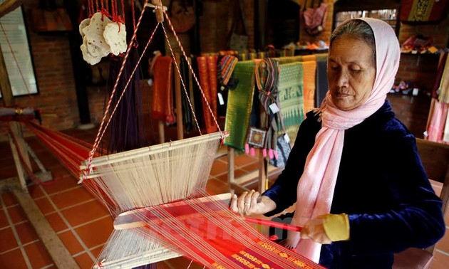 越南-东盟丝绸文化日在会安市举行