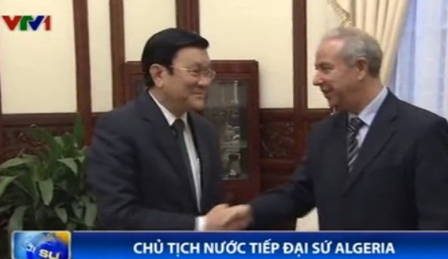 阿尔及利亚驻越大使为两国友好关系做出贡献