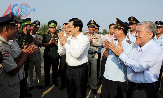 越南国家主席张晋创视察安江省